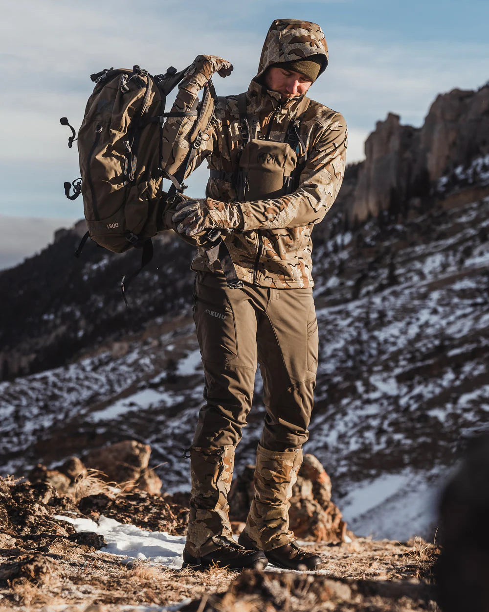 Axis Hybrid Hooded Jacket | Olive
