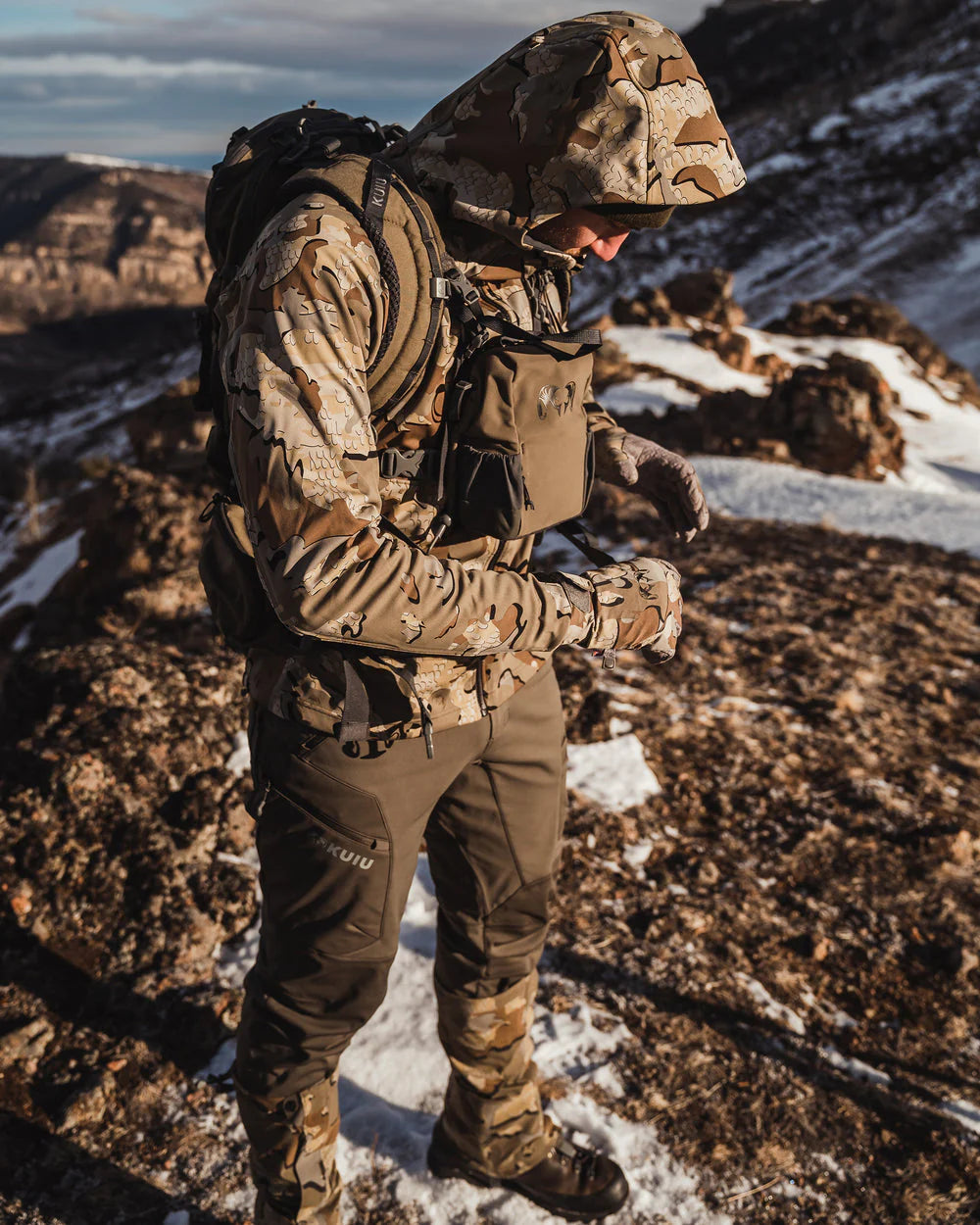 Axis Hybrid Hooded Jacket | Olive